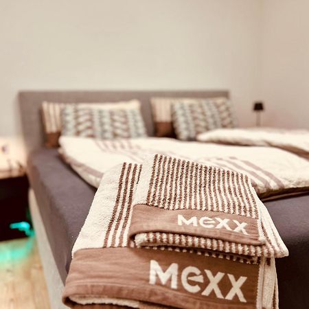 Cologne Luxe Living: Opulent Elegance Unleashed Leilighet Eksteriør bilde
