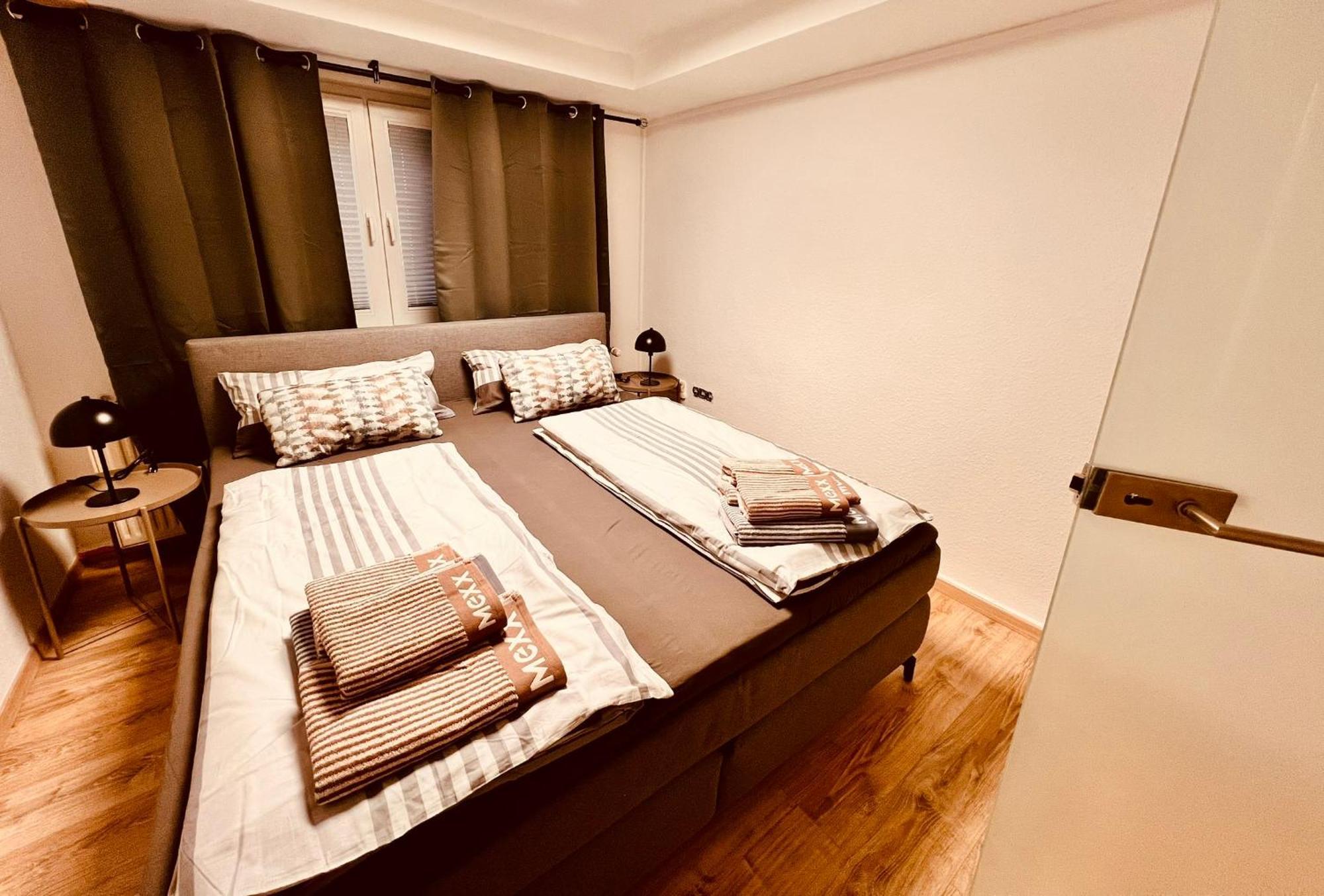 Cologne Luxe Living: Opulent Elegance Unleashed Leilighet Eksteriør bilde
