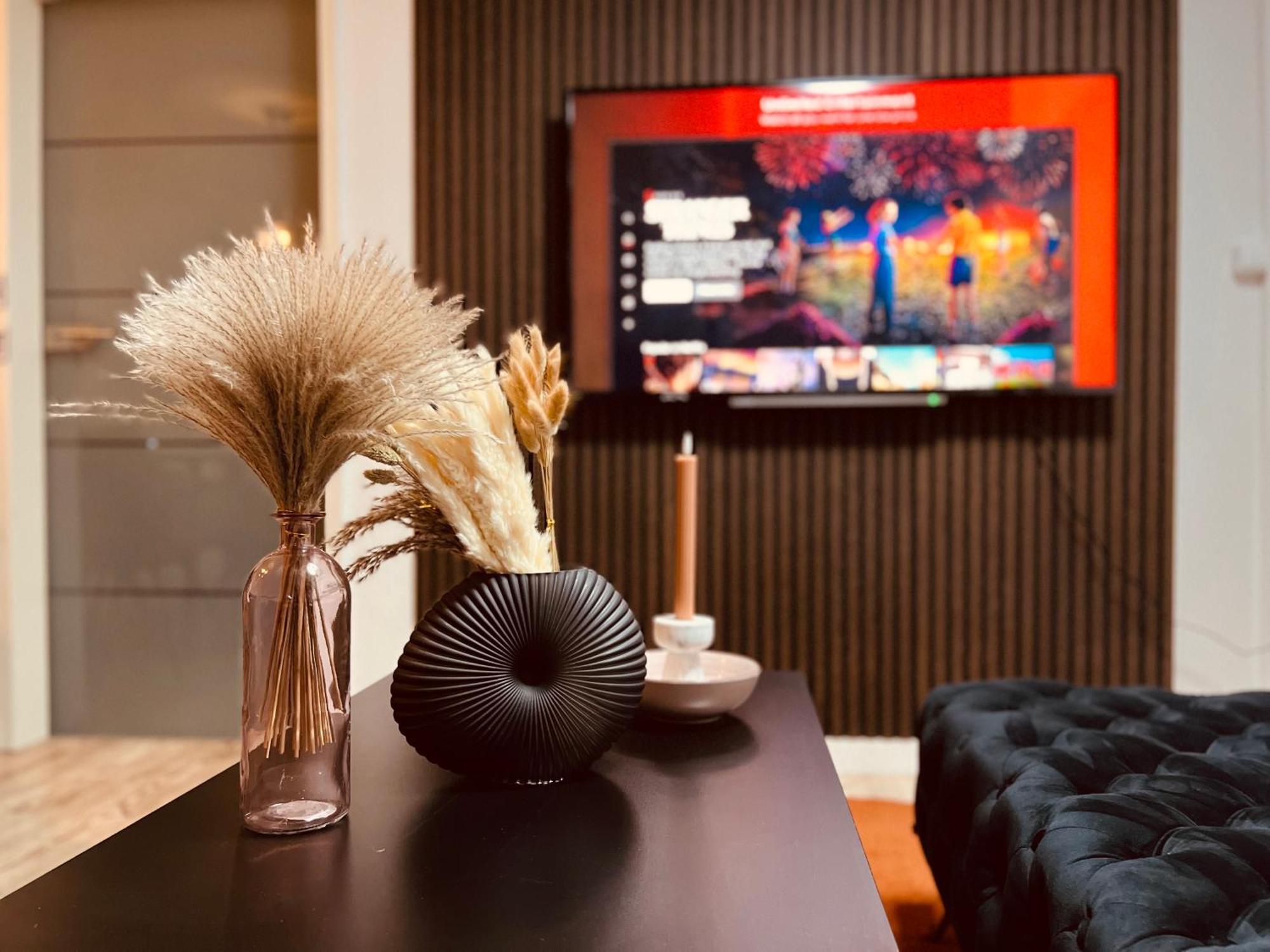Cologne Luxe Living: Opulent Elegance Unleashed Leilighet Eksteriør bilde