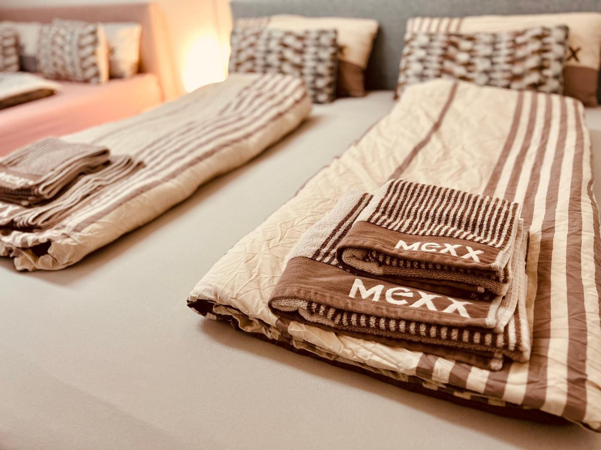 Cologne Luxe Living: Opulent Elegance Unleashed Leilighet Eksteriør bilde