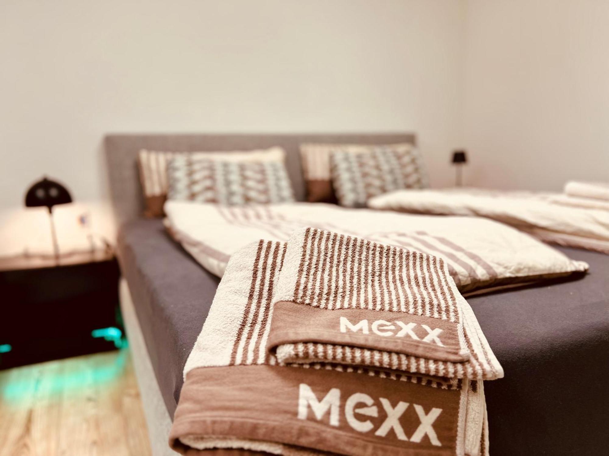 Cologne Luxe Living: Opulent Elegance Unleashed Leilighet Eksteriør bilde
